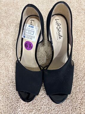 Life Stride Black Peep-Toe Heels